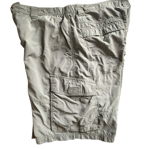 Columbia Omni-Shade Cargo‎ Hiking Shorts 40W 10L Grey Nylon Outdoor Utility - Picture 3 of 6